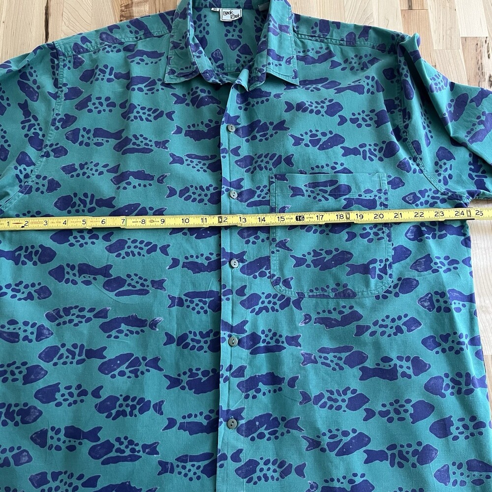 Back East Short Sleeve Button Up Shirt 100 Cotton Batik Fish Print Green Blue XL - Picture 5 of 6